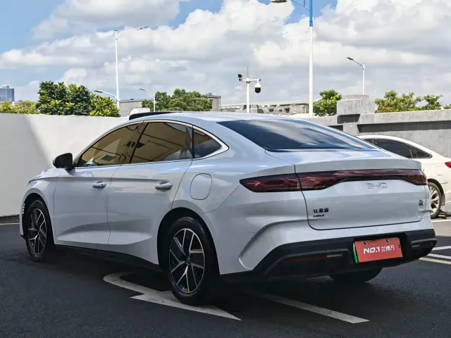 BYD Qin L — Фото автомобиля 7
