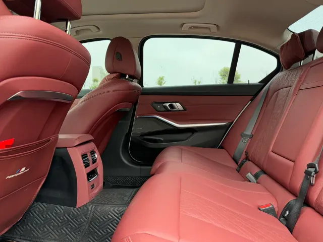 BMW 3 Series — Фото автомобиля 11