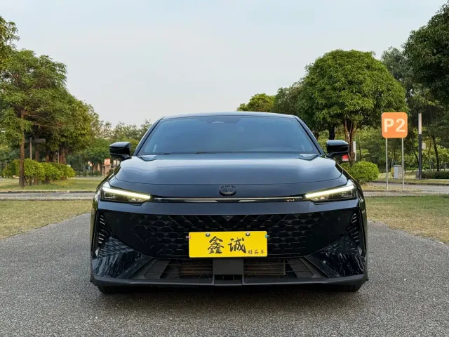 Changan UNI-V — Фото автомобиля 3