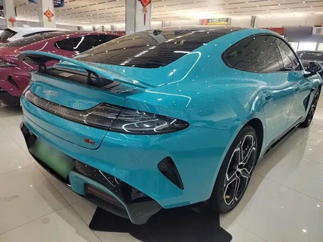 Xiaomi SU7 — Фото автомобиля 6