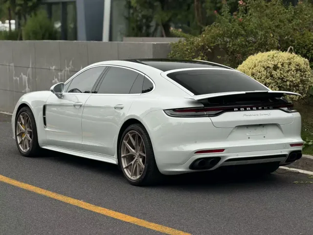 Porsche Panamera 2021 Panamera Turbo S Executive Long Wheelbase 4.0T — Фото автомобиля 3