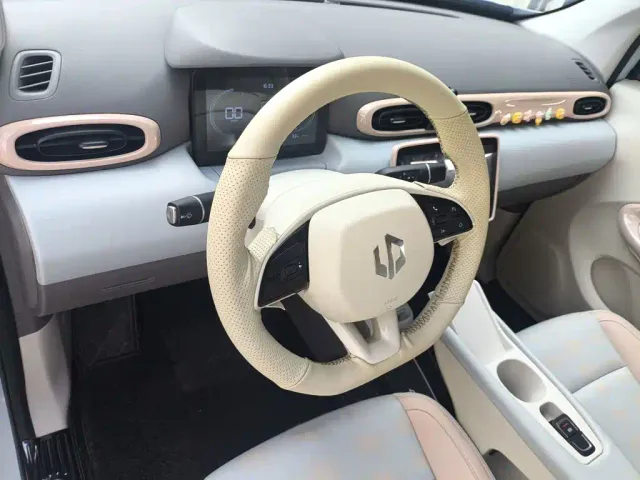 Leapmotor T03 — Фото автомобиля 12