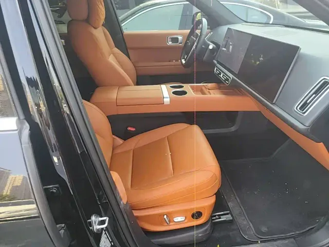 Li Auto L6 — Фото автомобиля 24