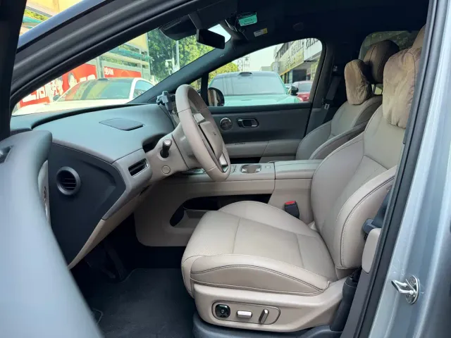 Li Auto i6 — Фото автомобиля 11