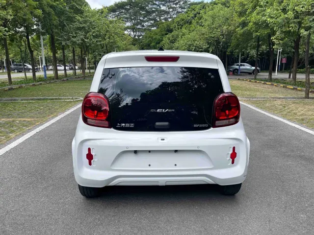 Roewe Clever — Фото автомобиля 15