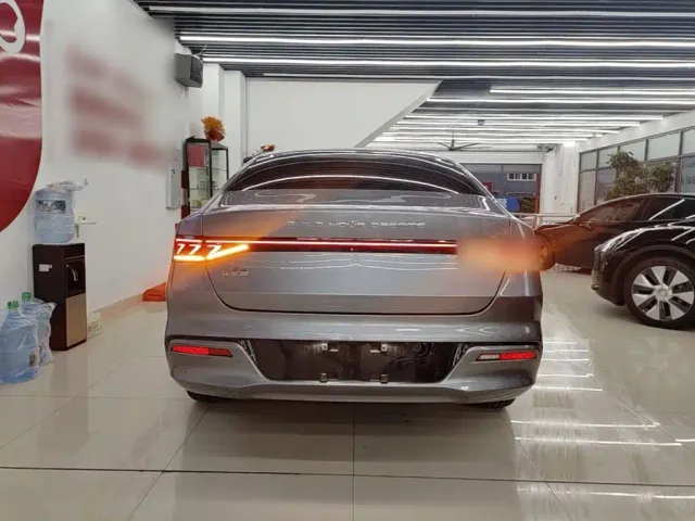 BYD Qin PLUS — Фото автомобиля 5