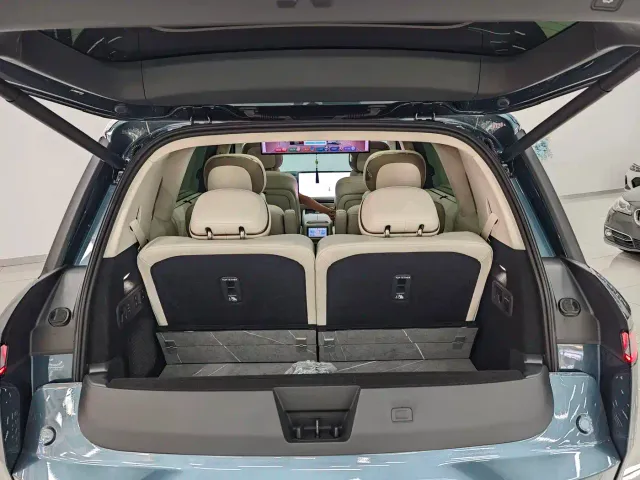 Lynk & Co 900 — Фото автомобиля 18