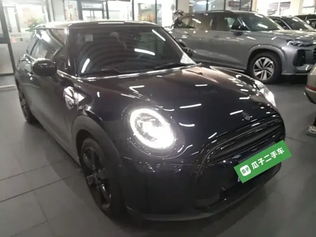 MINI Hatch — Фото автомобиля 3
