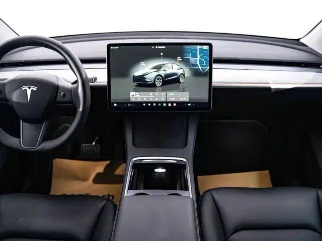 Tesla Model Y — Фото автомобиля 14