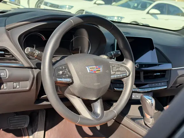 Cadillac CT4 — Фото автомобиля 17