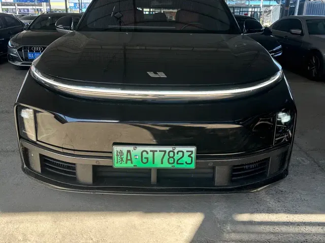 Li Auto L7 — Фото автомобиля 2