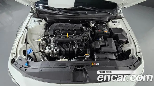 Hyundai Avante CN7 — Фото автомобиля 9