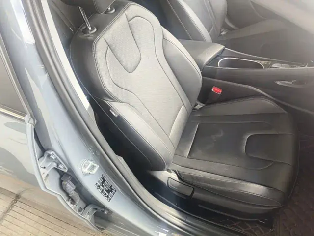 Hyundai Elantra — Фото автомобиля 24