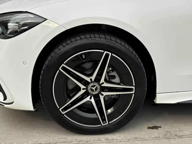Mercedes-Benz C-Class — Фото автомобиля 18