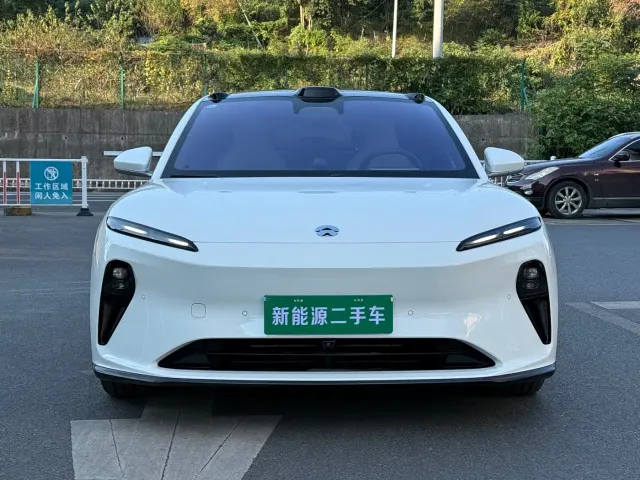 Nio ET5 — Фото автомобиля 2