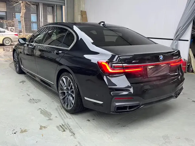 BMW 7 Series — Фото автомобиля 5