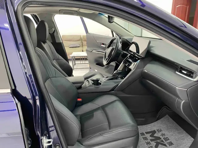 Toyota Harrier — Фото автомобиля 11