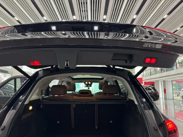 Mercedes-Benz GLE-Class — Фото автомобиля 22