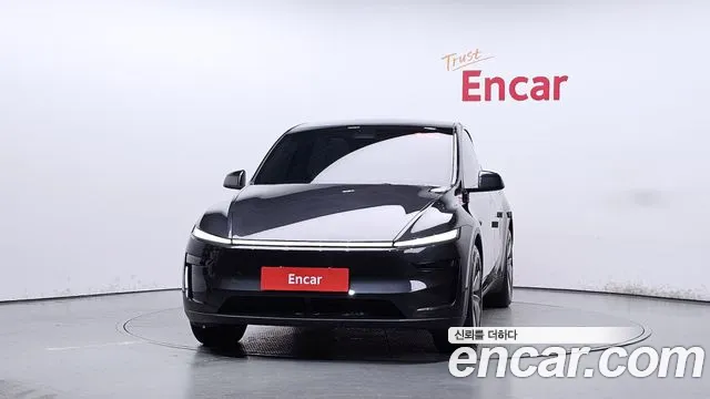 Tesla Model Y — Фото автомобиля 3