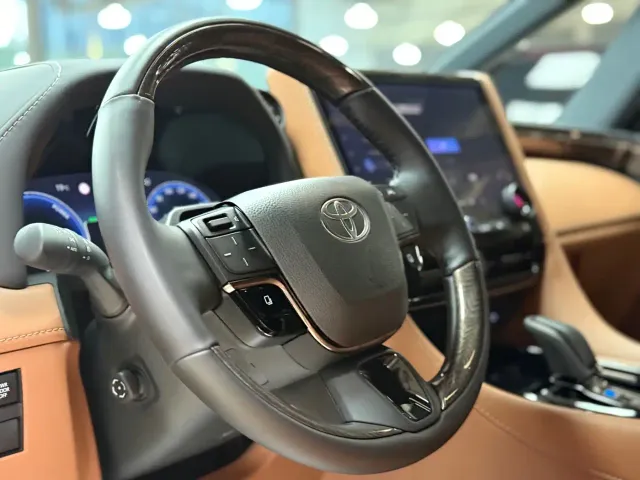 Toyota Alphard — Фото автомобиля 7