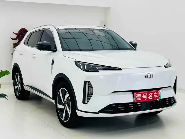 Changan Qiyuan Q05 — Фото автомобиля 3