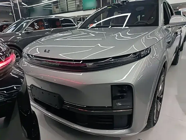 Li Auto L7 — Фото автомобиля 2
