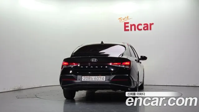 Hyundai Avante — Фото автомобиля 4