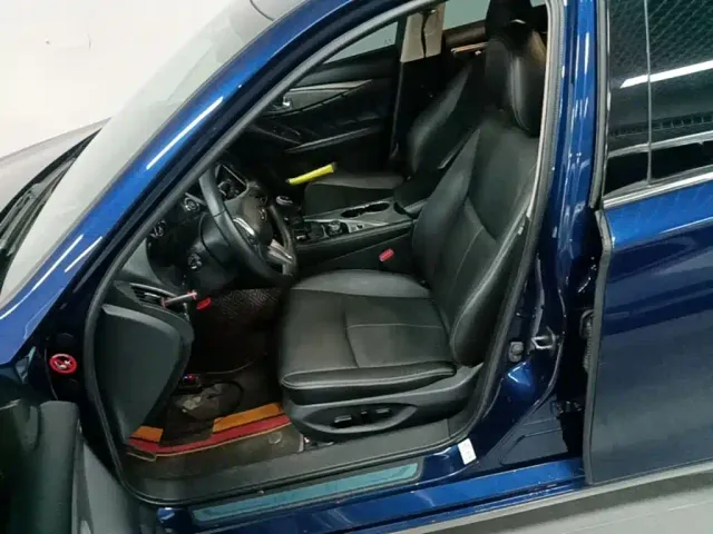 Infiniti Q50L — Фото автомобиля 14