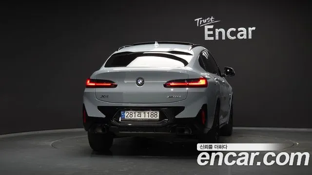 BMW X4 xDrive20i M Sport Pro — Фото автомобиля 4