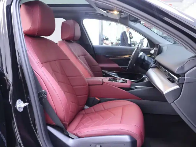 BMW 5 Series — Фото автомобиля 21
