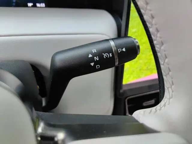 iCAR V23 — Фото автомобиля 16