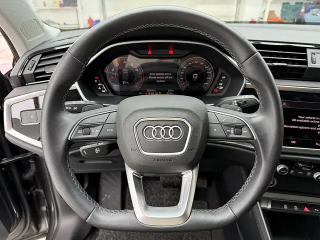 Audi Q3 — Фото автомобиля 9