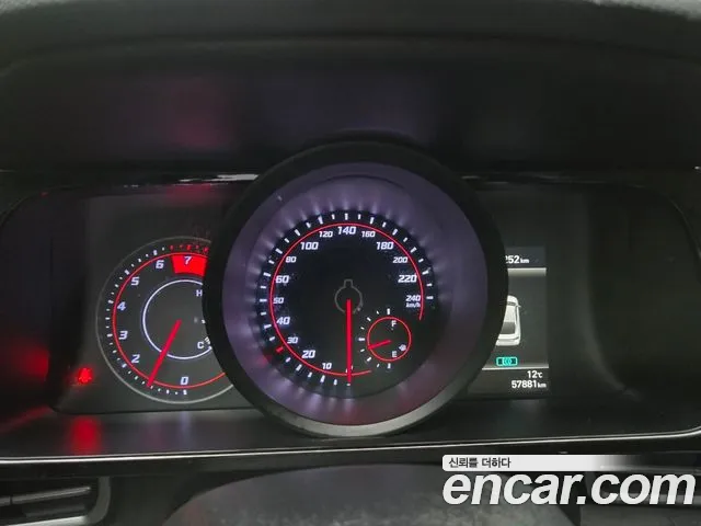 Hyundai Avante CN7 — Фото автомобиля 9