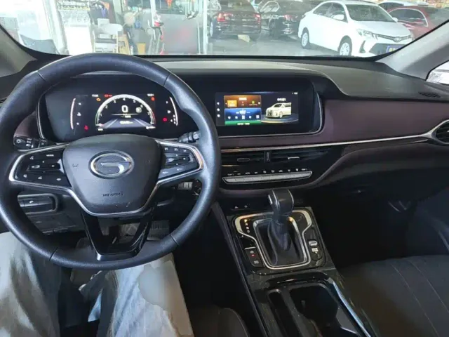 GAC Trumpchi M6 — Фото автомобиля 9