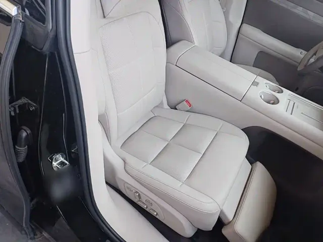 IM Motors LS6 — Фото автомобиля 19