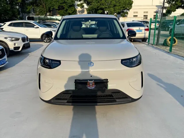 Leapmotor A10 — Фото автомобиля 2