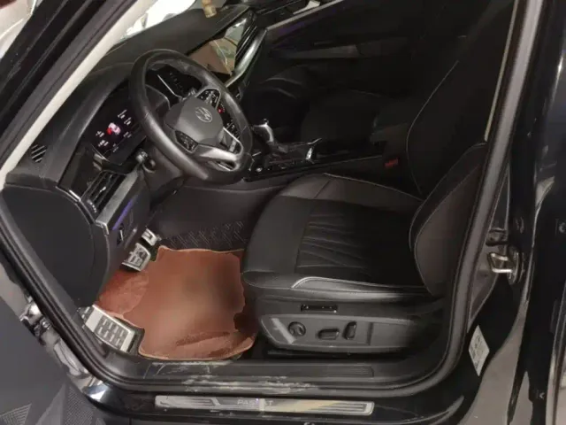Volkswagen Passat — Фото автомобиля 14