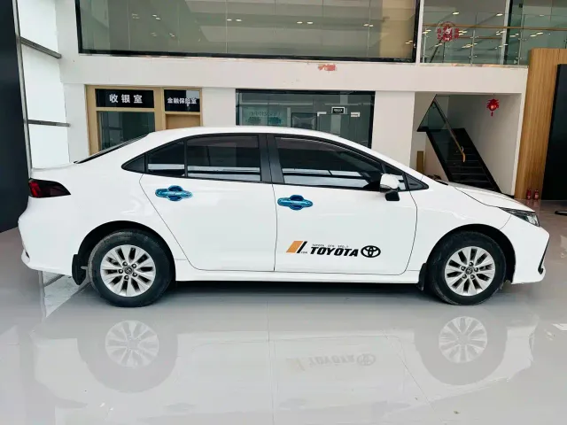 Toyota Corolla — Фото автомобиля 4