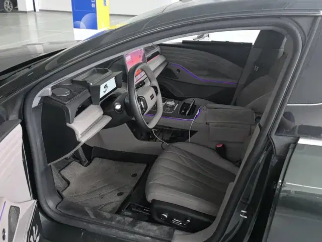 Geely Galaxy Xingyao 8 — Фото автомобиля 9