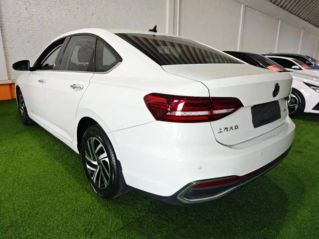 Volkswagen Lavida — Фото автомобиля 6