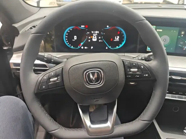 Changan CS35 Plus — Фото автомобиля 6