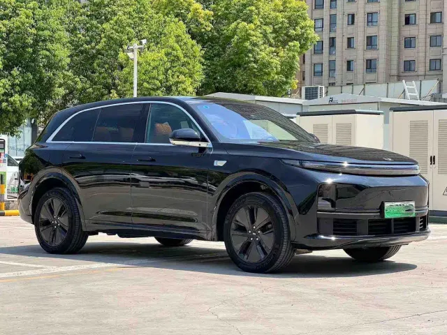 Li Auto L7 — Фото автомобиля 3