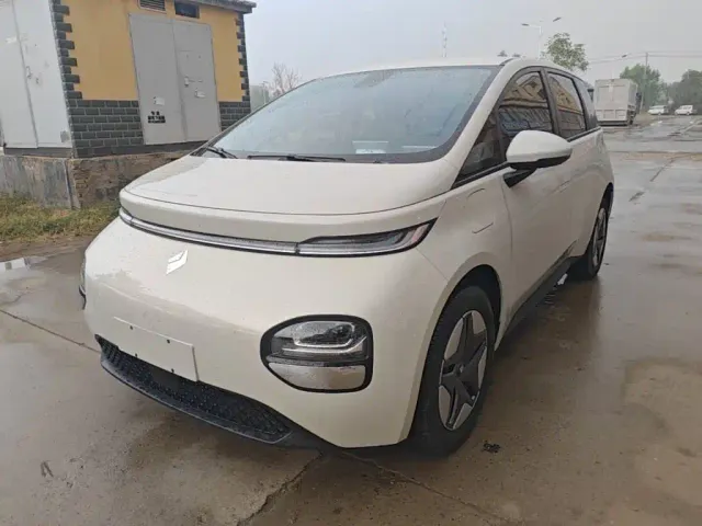 Фотография автомобиля — Baojun Cloud