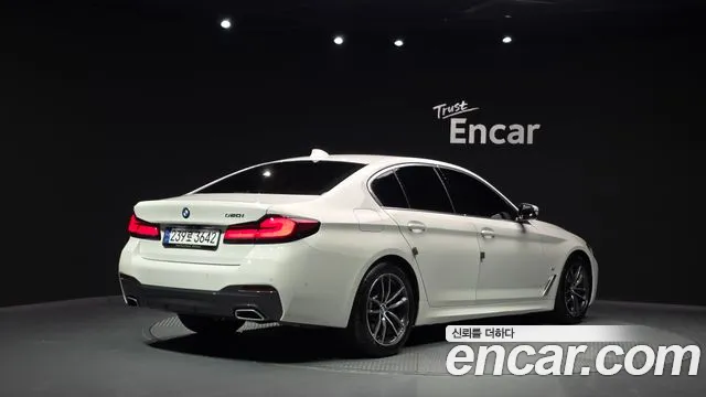 BMW 5-Series — Фото автомобиля 2