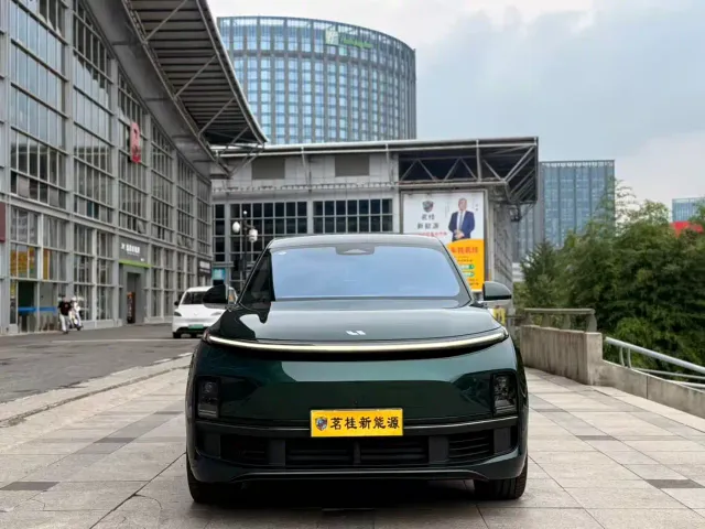 Li Auto L9 — Фото автомобиля 2