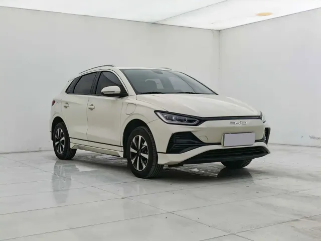 BYD e2 — Фото автомобиля 3