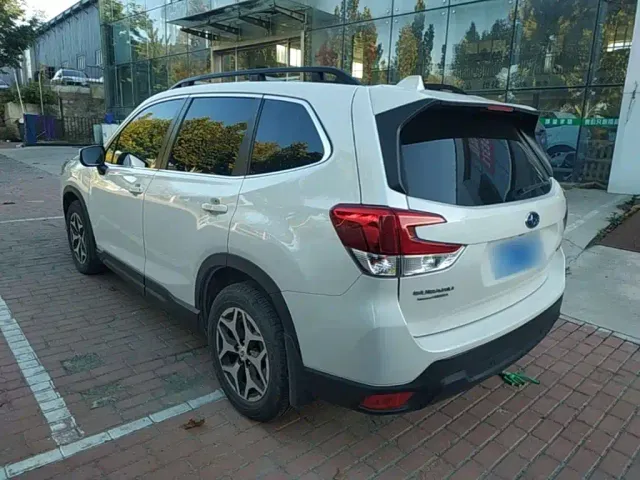 Subaru Forester — Фото автомобиля 4