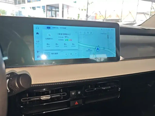Geely Geometry E Firefly — Фото автомобиля 12