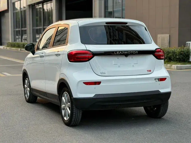 Leapmotor T03 — Фото автомобиля 6
