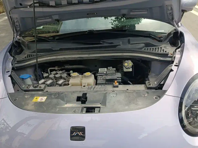 JAC Yiwei 3 — Фото автомобиля 10